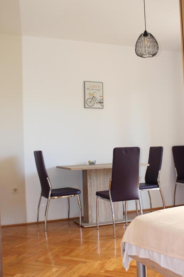 Apartmani Mia Jadranovo Εξωτερικό φωτογραφία