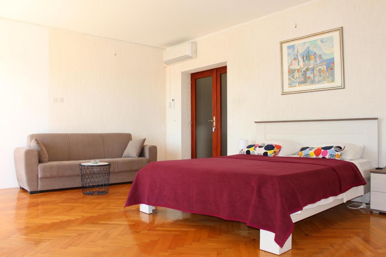 Apartmani Mia Jadranovo Εξωτερικό φωτογραφία