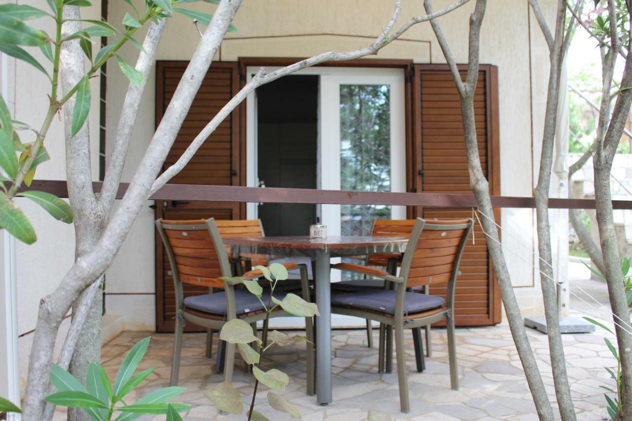 Apartmani Mia Jadranovo Εξωτερικό φωτογραφία